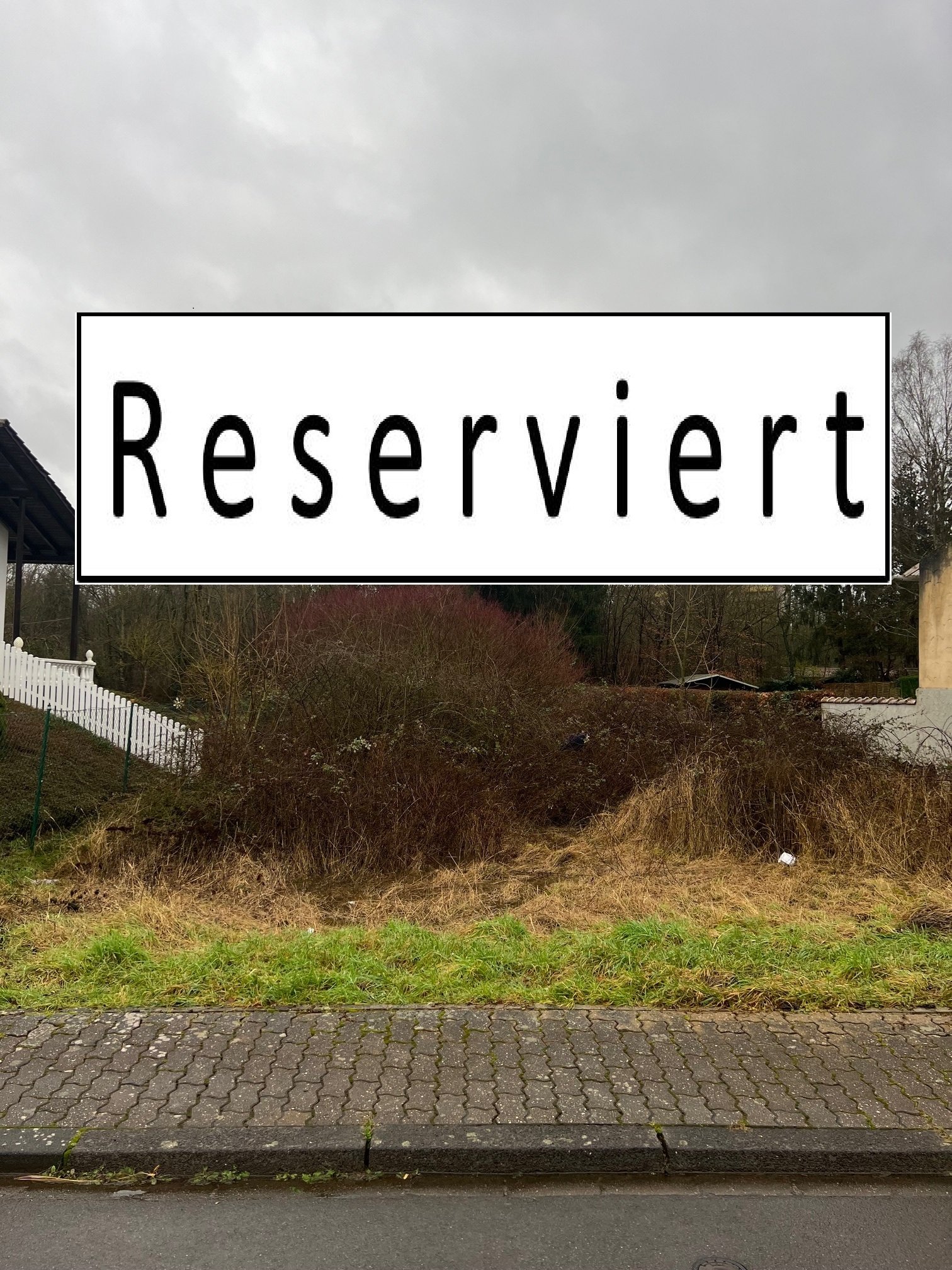 Voll erschlossenes Baugrundstück in ruhiger Seitenstrasse in Wadgassen-Hostenbach  Voll erschlossenes Baugrundstück in ruhiger Seitenstrasse in Wadgassen-Hostenbach