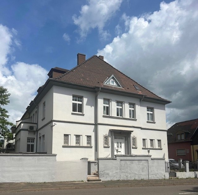 Stilvolle Altbau-Stadtvilla am Stadtrand von Völklingen – Großzügiges Wohnen auf 305 m² mit Charme und Potenzial -Wohnen und Arbeiten unter einem Dach Stilvolle Altbau-Stadtvilla am Stadtrand von Völklingen – Großzügiges Wohnen auf 305 m² mit Charme und Potenzial -Wohnen und Arbeiten unter einem Dach